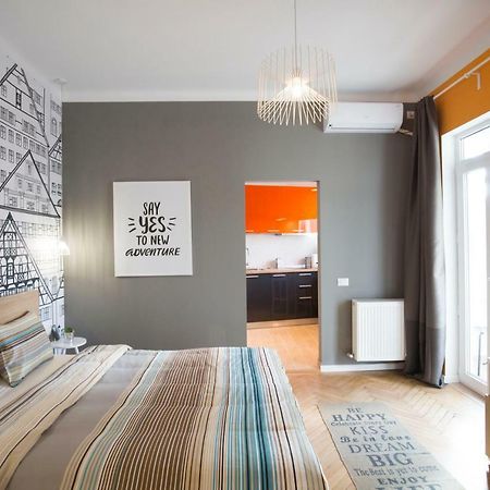 Central Up Studio Bükreş Dış mekan fotoğraf